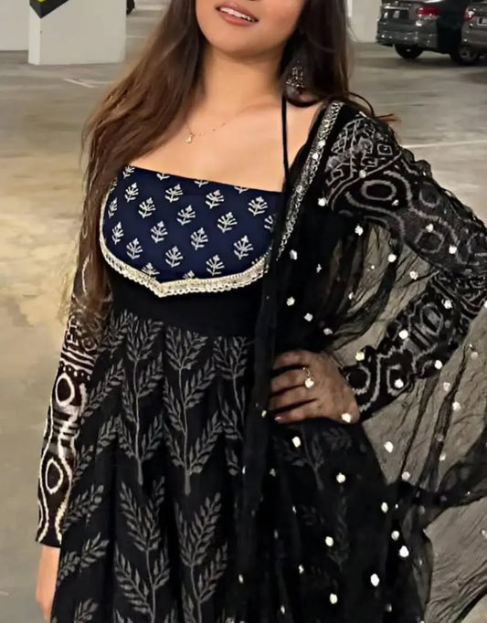 Vinita-WW Pure Cinon Silk Digital printed Gown set Women wastra