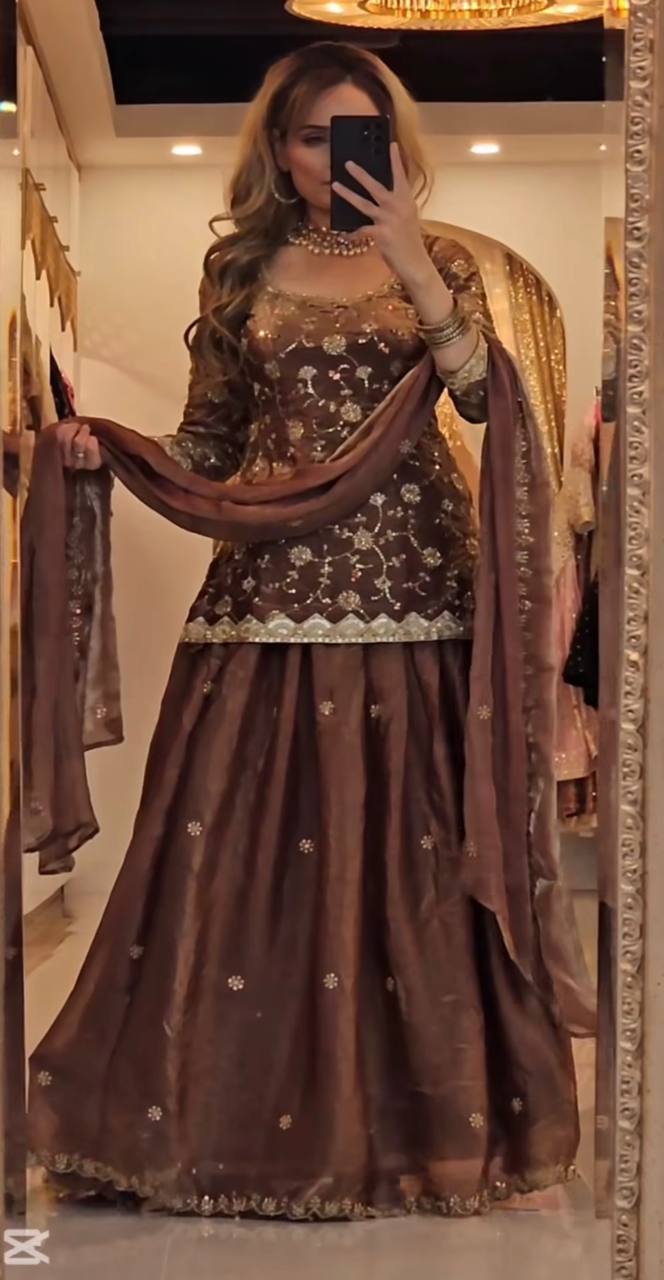 Exquisite Lehenga Set in Heavy Fandy Silk with Fully Stitched Top and Fancy Border Dupatta