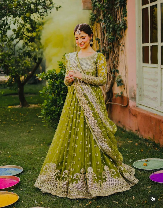 Amita-WW New Design Fox Georgette Gown set