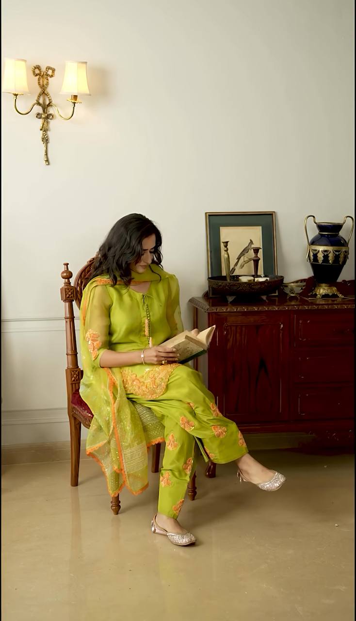 siddhi-nsr natural crep silk top bottom and dupatta set nsr